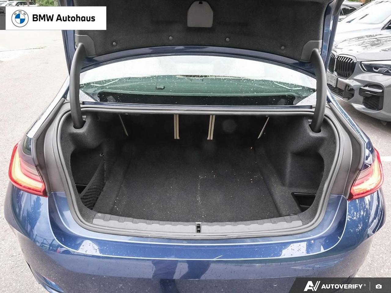 2023 BMW 3 Series 330i xDrive Sedan Photo