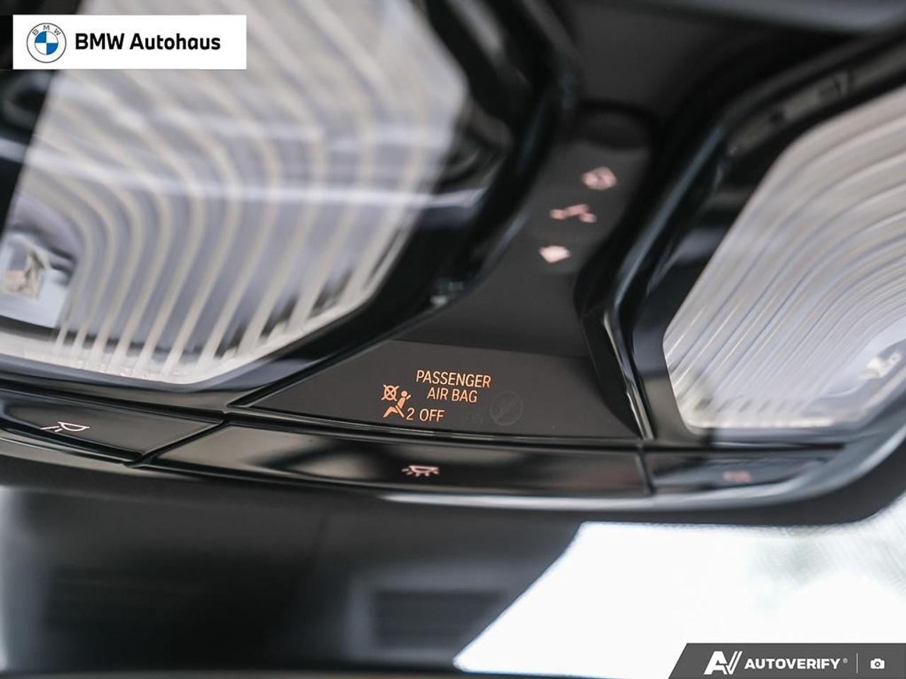2023 BMW 3 Series 330i xDrive Sedan Photo