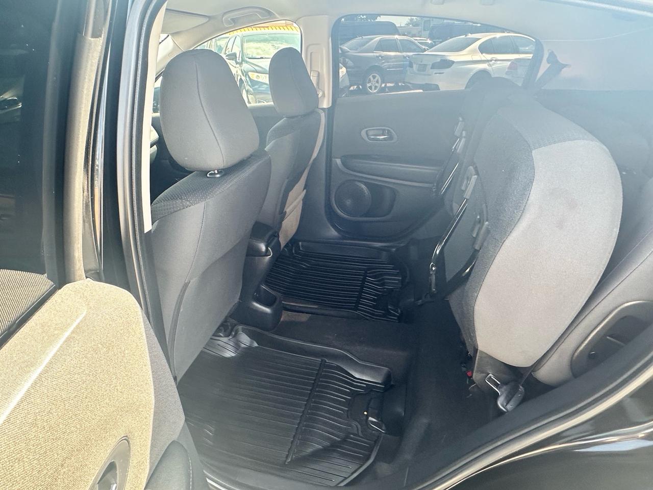 2019 Honda HR-V LX ~ AWD ~ CarPlay ~ CERTIFIED Photo
