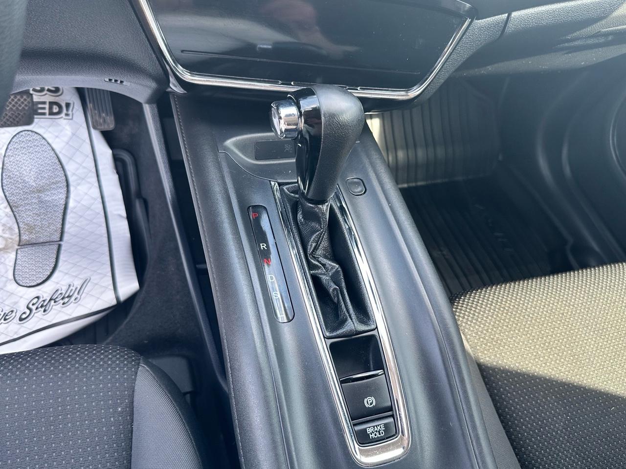 2019 Honda HR-V LX ~ AWD ~ CarPlay ~ CERTIFIED Photo