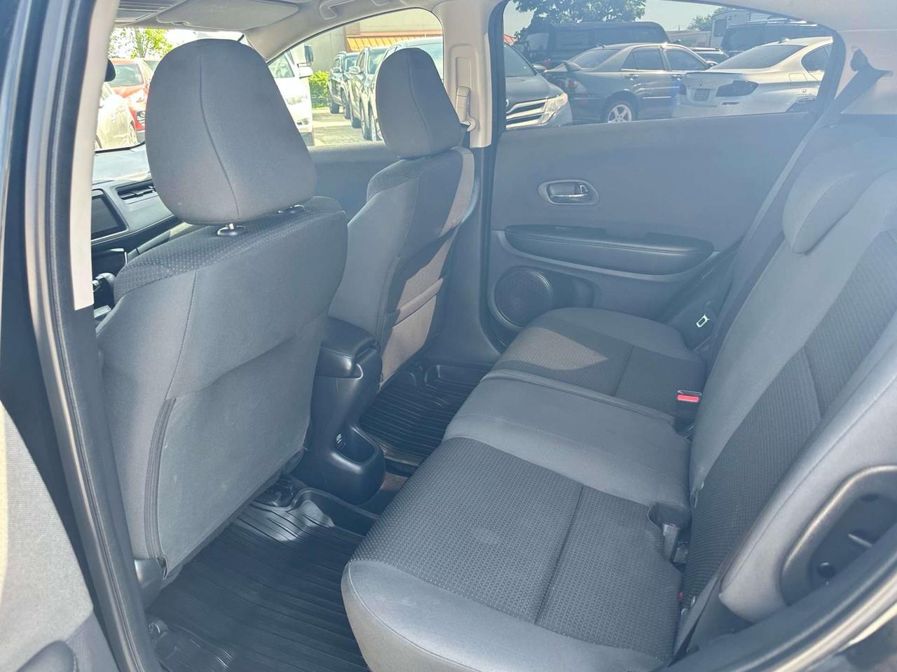 2019 Honda HR-V LX ~ AWD ~ CarPlay ~ CERTIFIED Photo