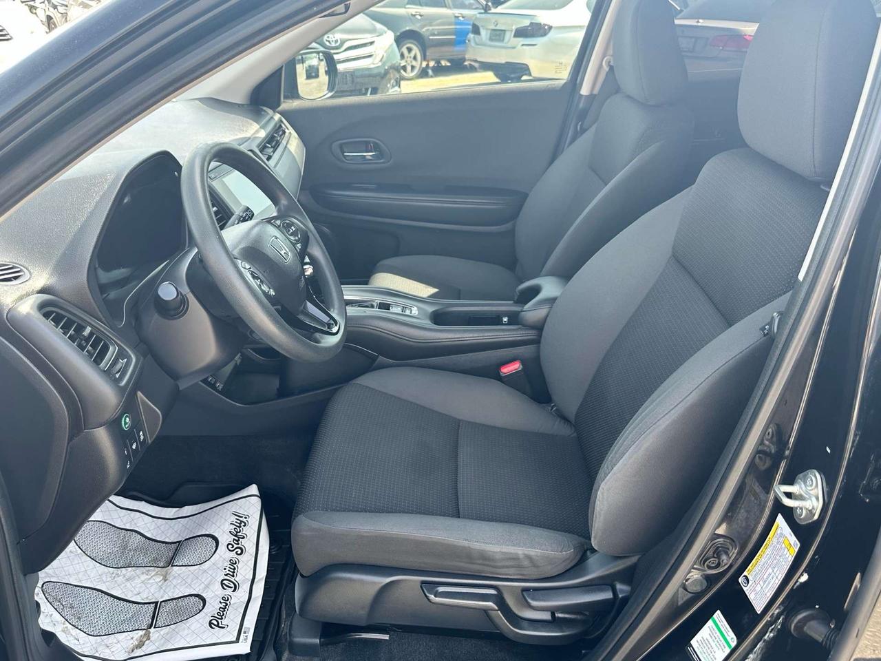 2019 Honda HR-V LX ~ AWD ~ CarPlay ~ CERTIFIED Photo