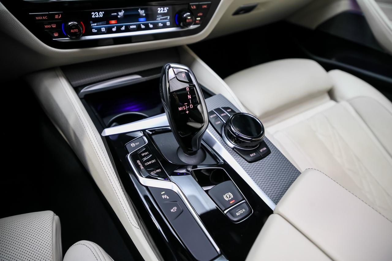2019 BMW 5 Series M550i xDrive M PACKAGE 456HP ADAPTIVCRZ HUD 360CAM Photo