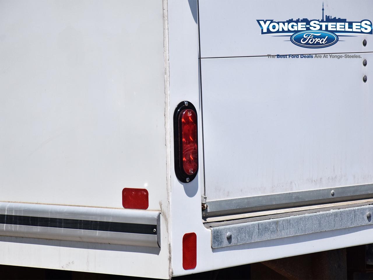 2025 Ford E-450 UNICEL CUBE VAN - FIBERGLASS Photo4