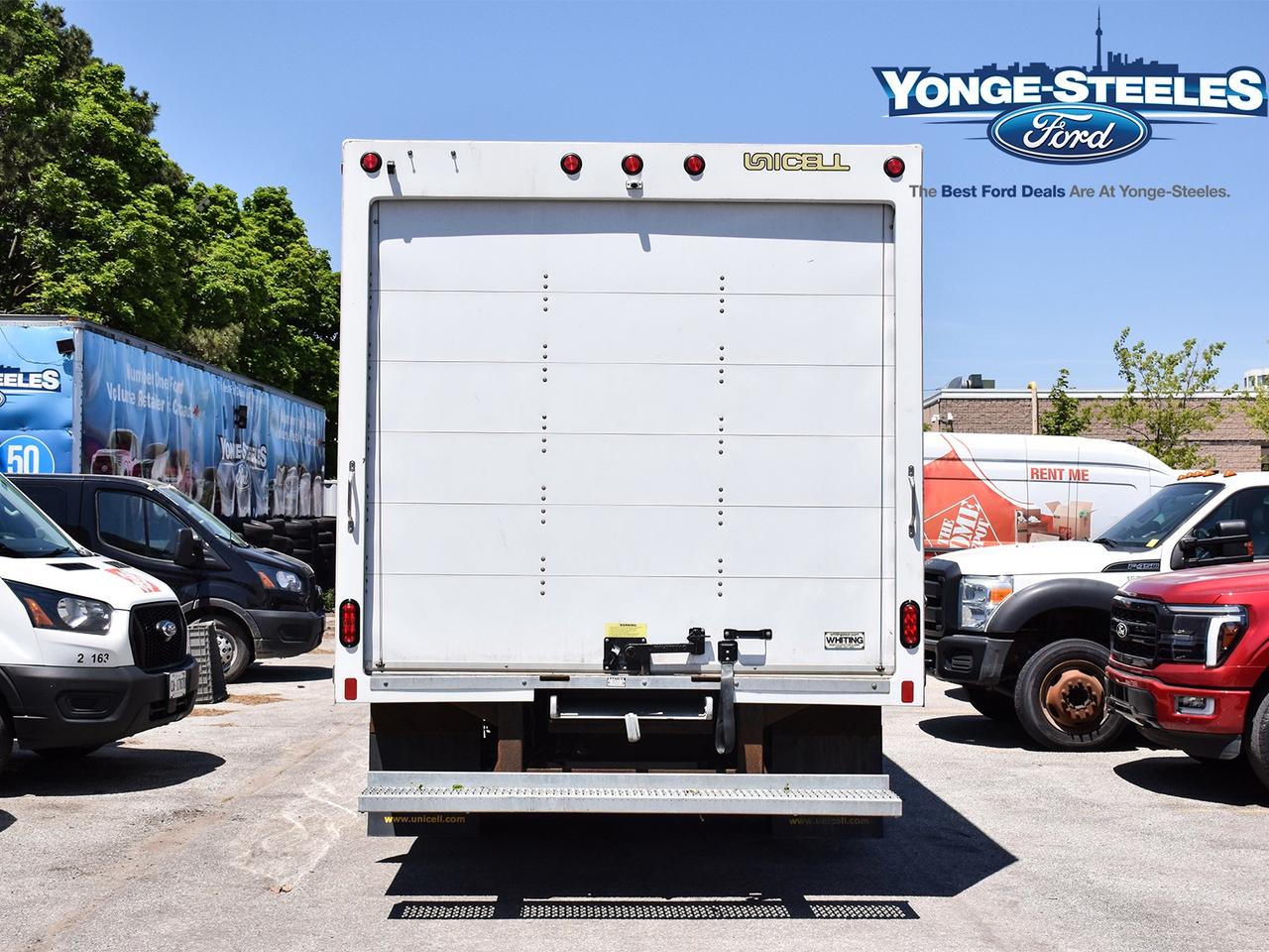 2025 Ford E-450 UNICEL CUBE VAN - FIBERGLASS Photo