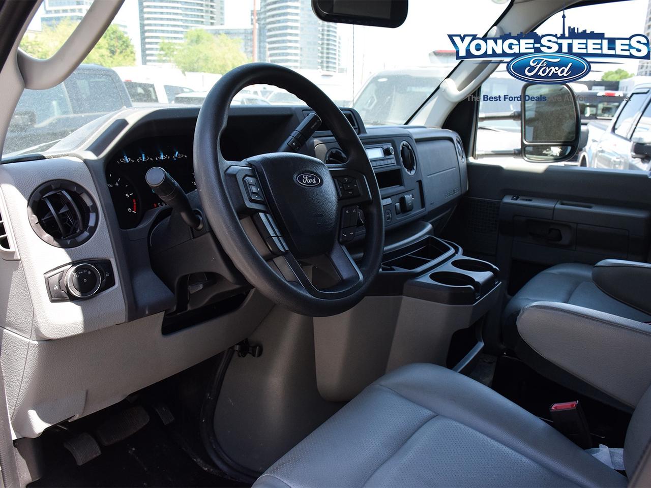 2025 Ford E-450 UNICEL CUBE VAN - FIBERGLASS Photo