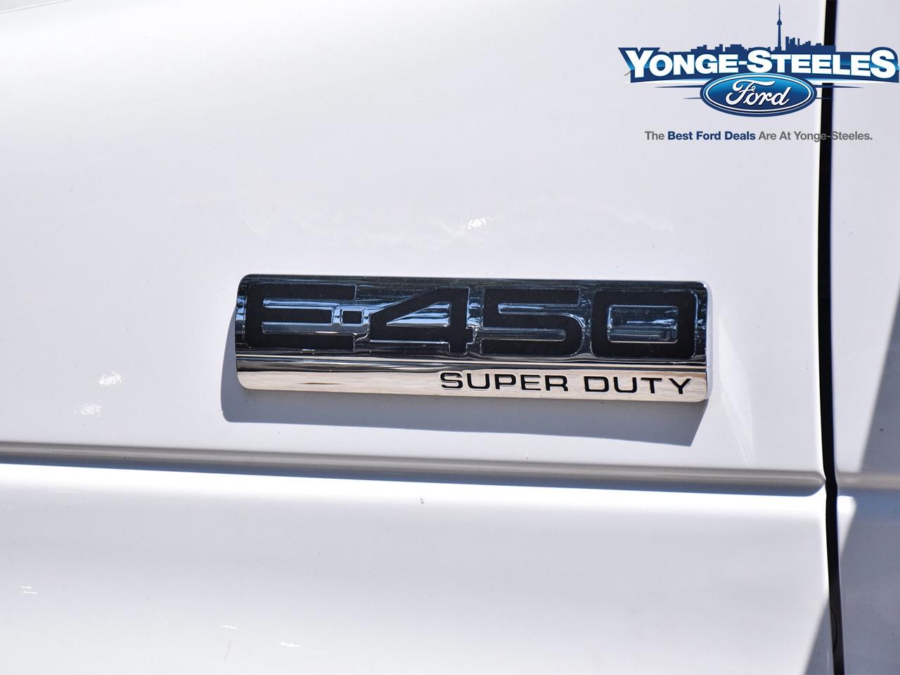 2025 Ford E-450 UNICEL CUBE VAN - FIBERGLASS Photo