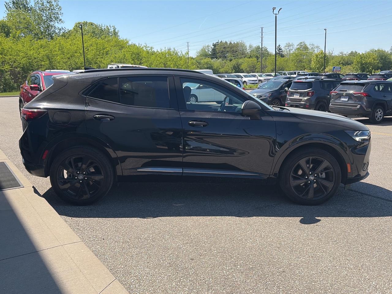 2023 Buick Envision Preferred Photo2