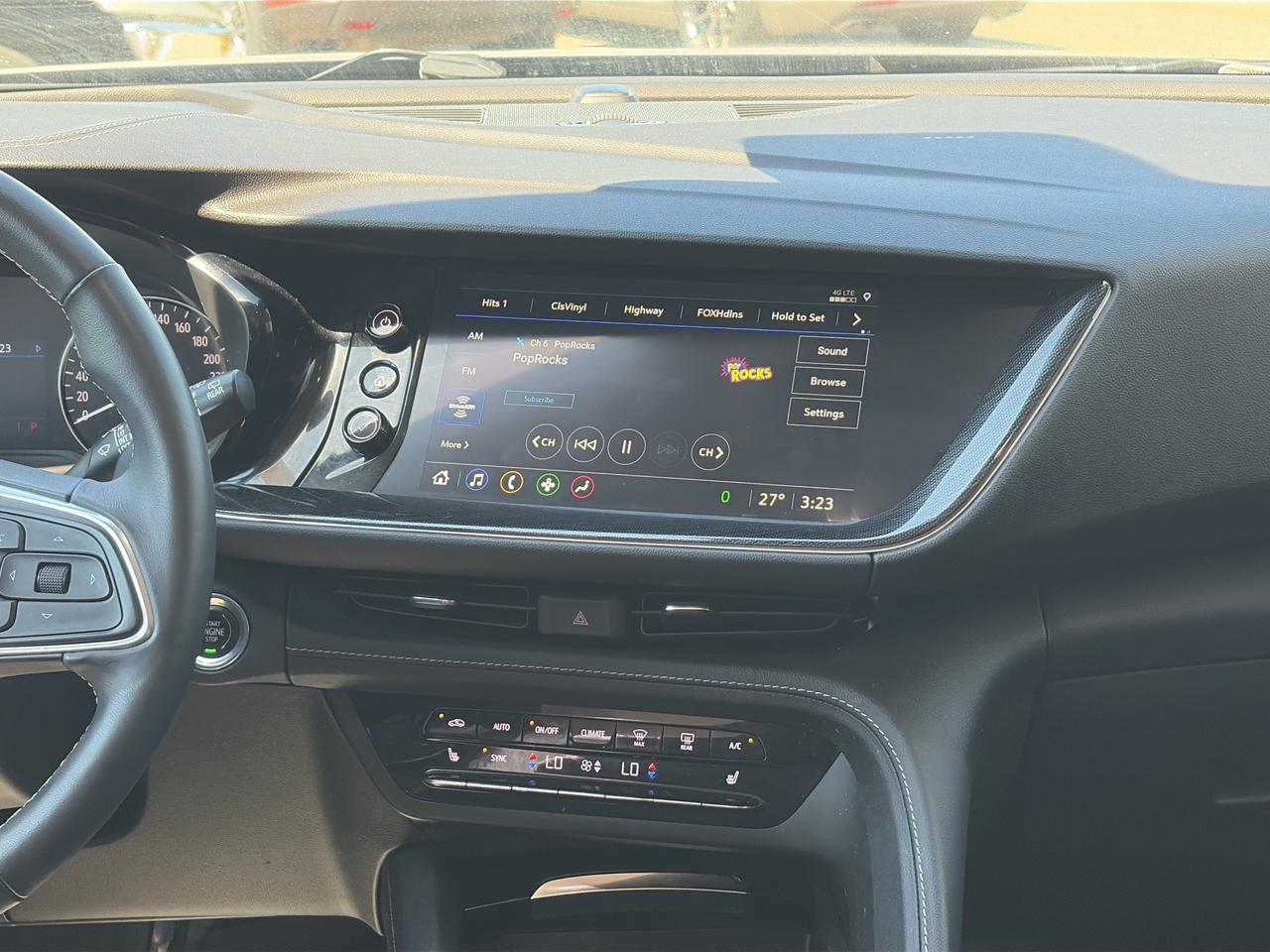 2023 Buick Envision Preferred Photo