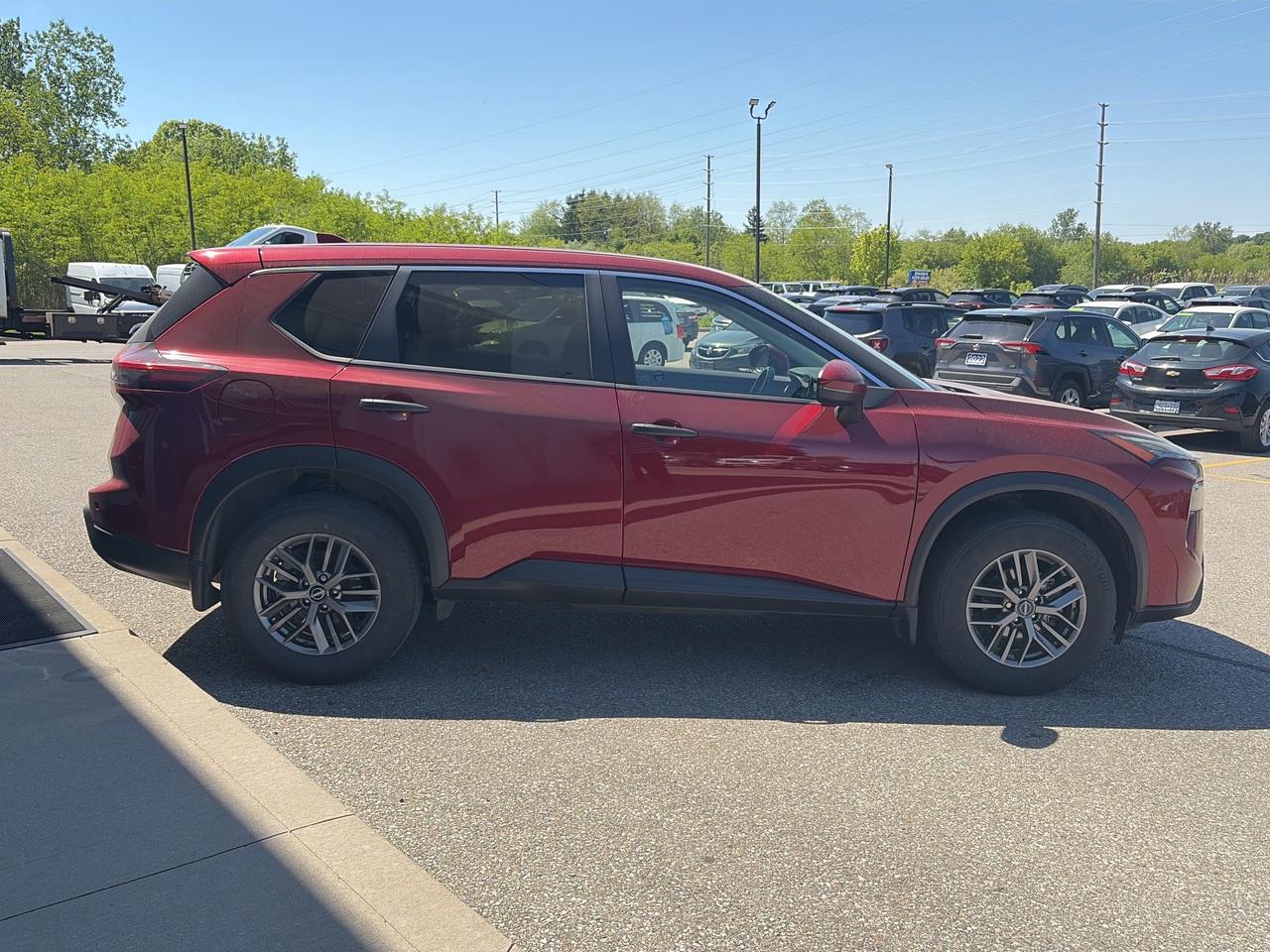 2024 Nissan Rogue S Photo