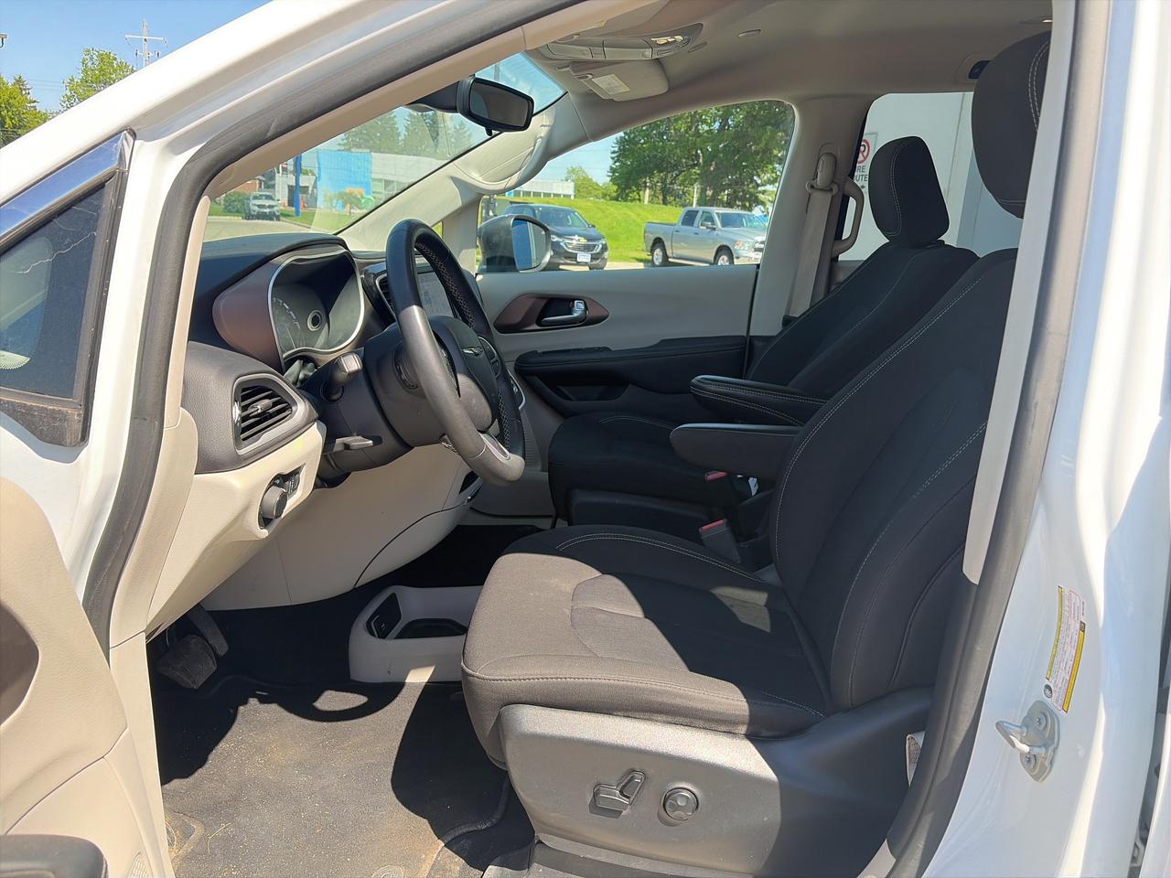 2024 Chrysler Grand Caravan SXT Photo