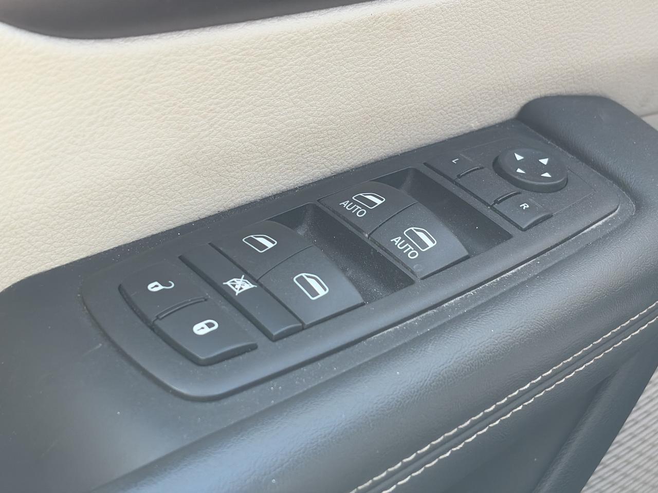 2024 Chrysler Grand Caravan SXT Photo