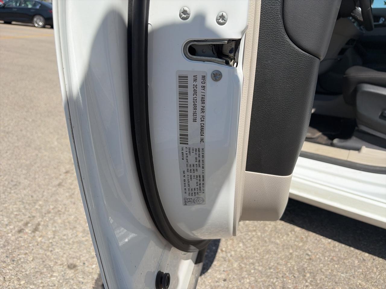 2024 Chrysler Grand Caravan SXT Photo