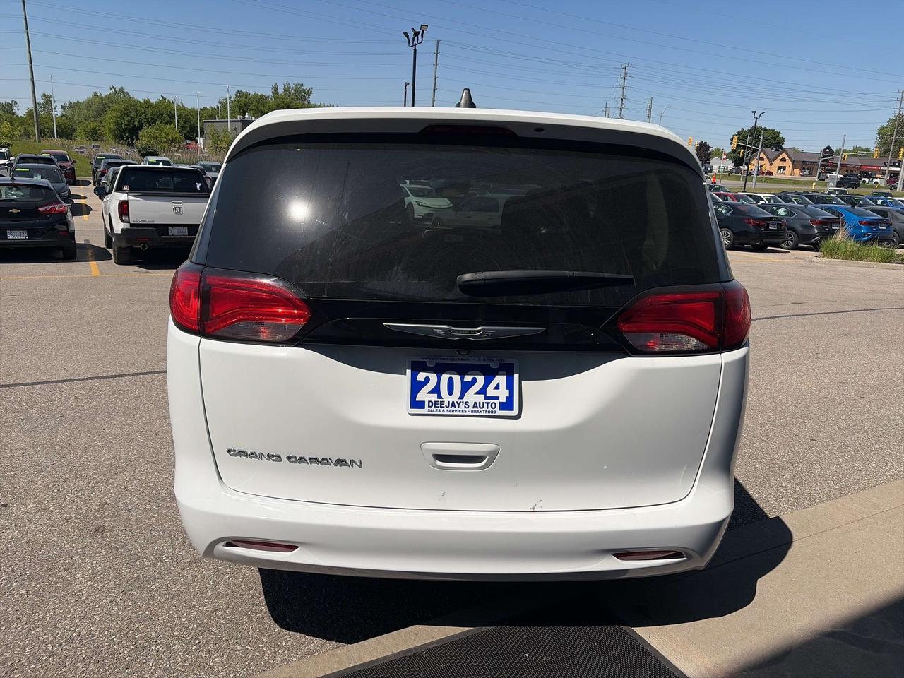 2024 Chrysler Grand Caravan SXT FWD   Factory Warranty   Clean Carfax Photo