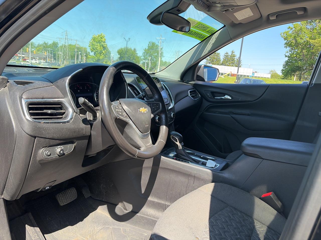 2022 Chevrolet Equinox LT Photo