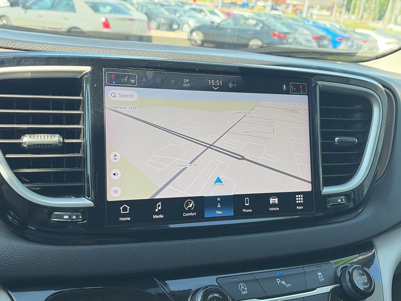 2024 Chrysler Grand Caravan SXT Photo