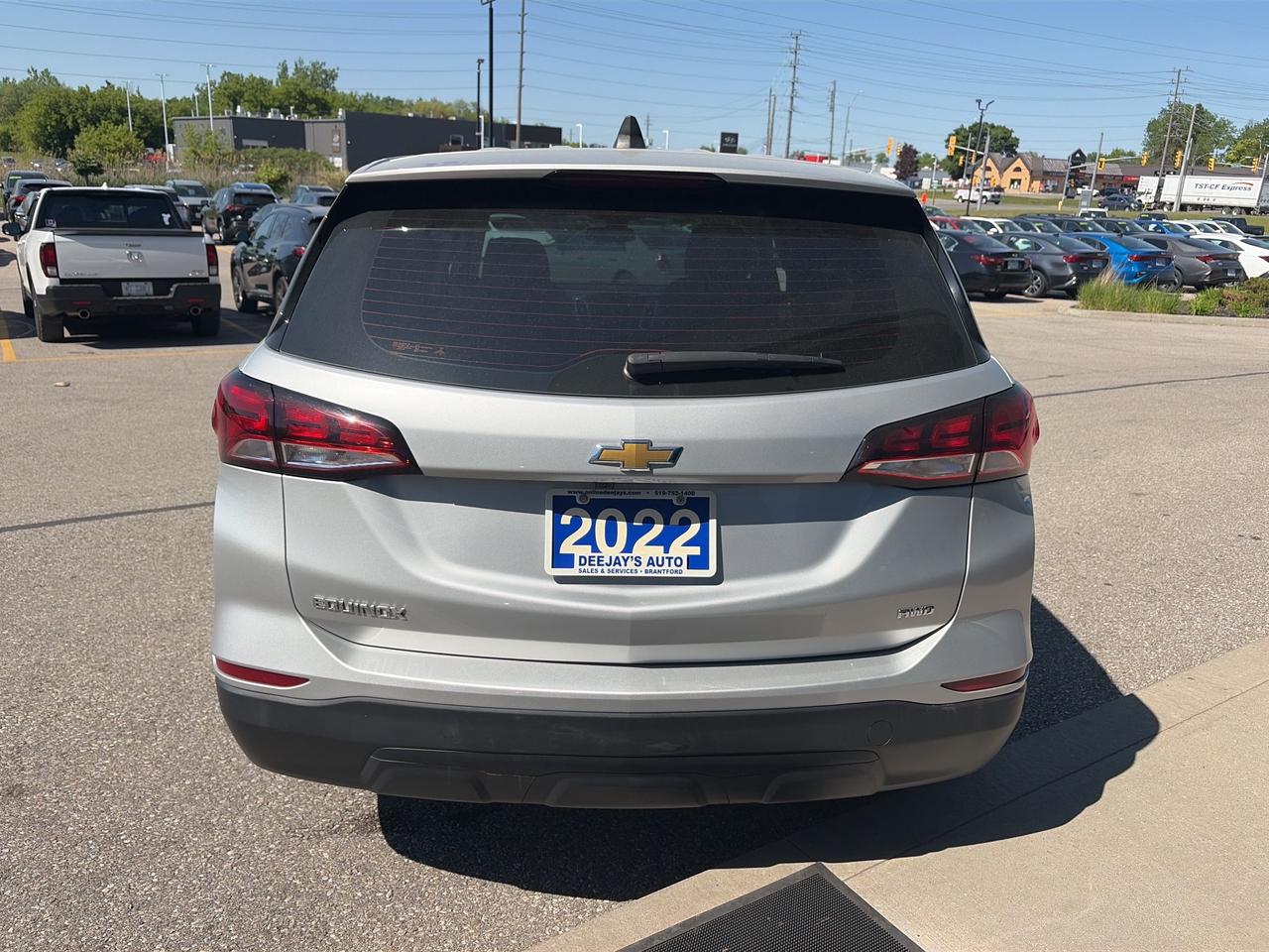 2022 Chevrolet Equinox LS Photo
