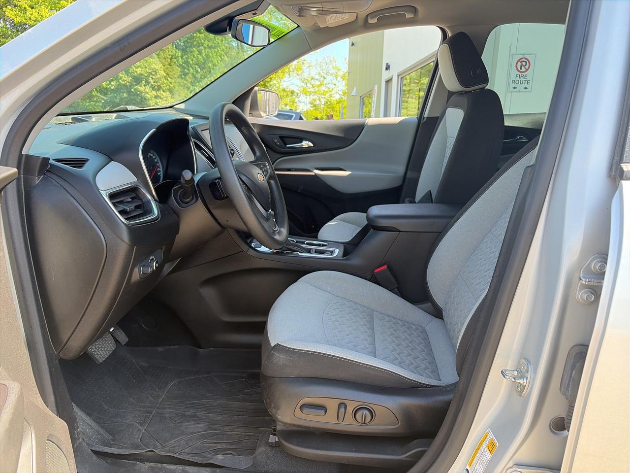 2022 Chevrolet Equinox LS Photo
