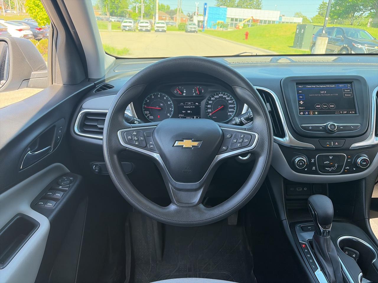 2022 Chevrolet Equinox LS Photo