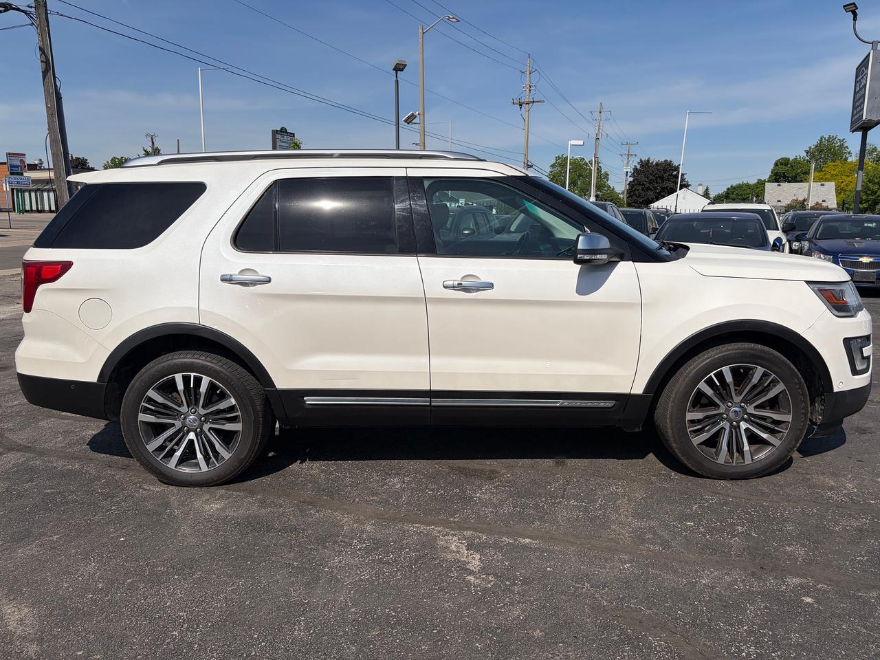 2016 Ford Explorer Platinum Photo3