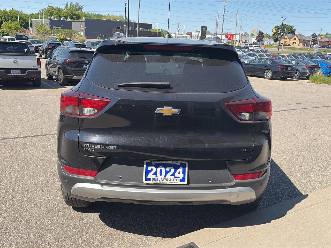 2024 Chevrolet TrailBlazer LT Photo3