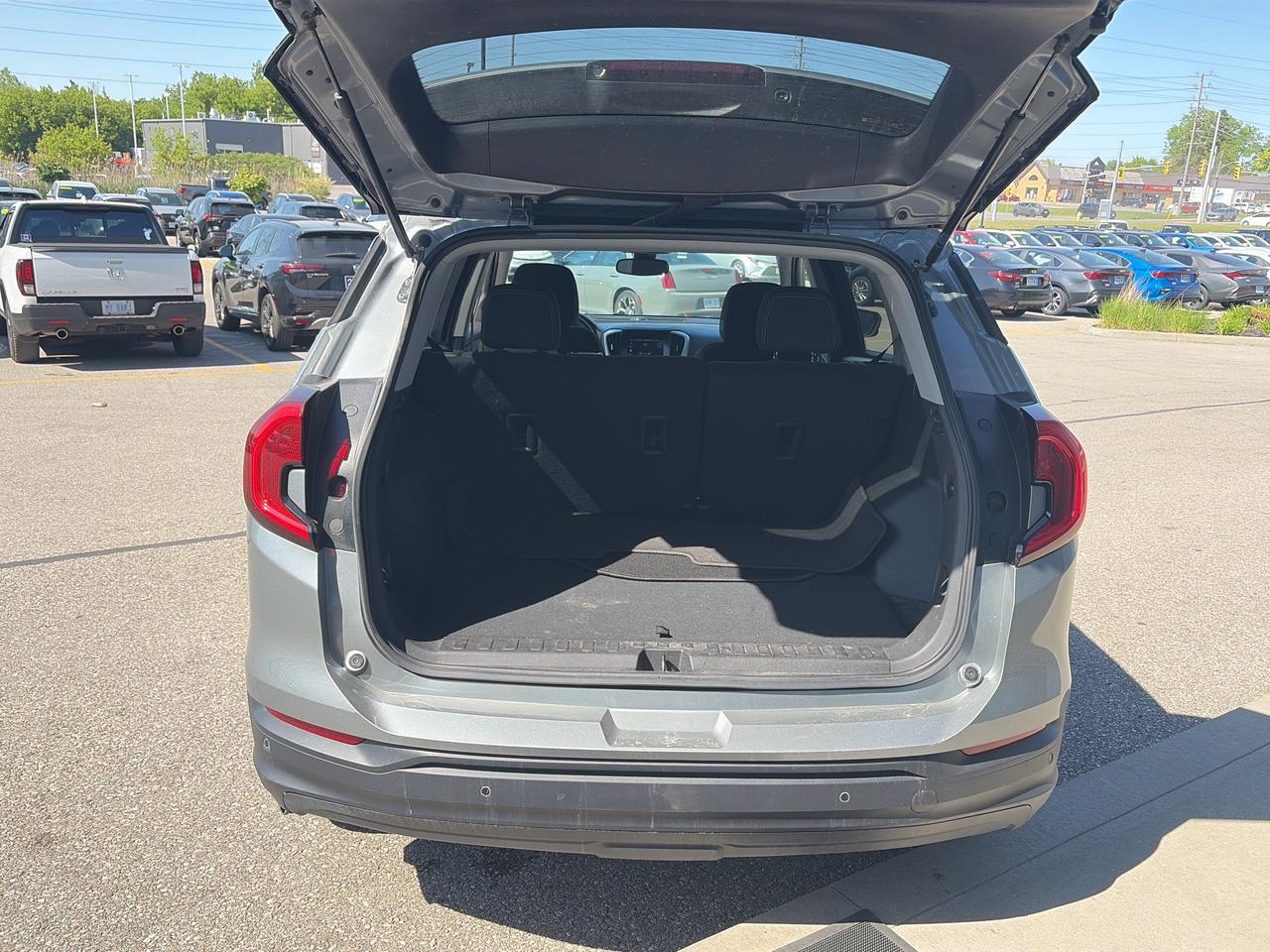 2024 GMC Terrain SLE Photo4