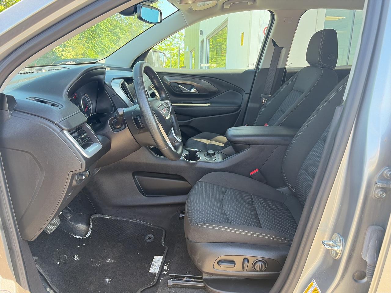 2024 GMC Terrain SLE Photo