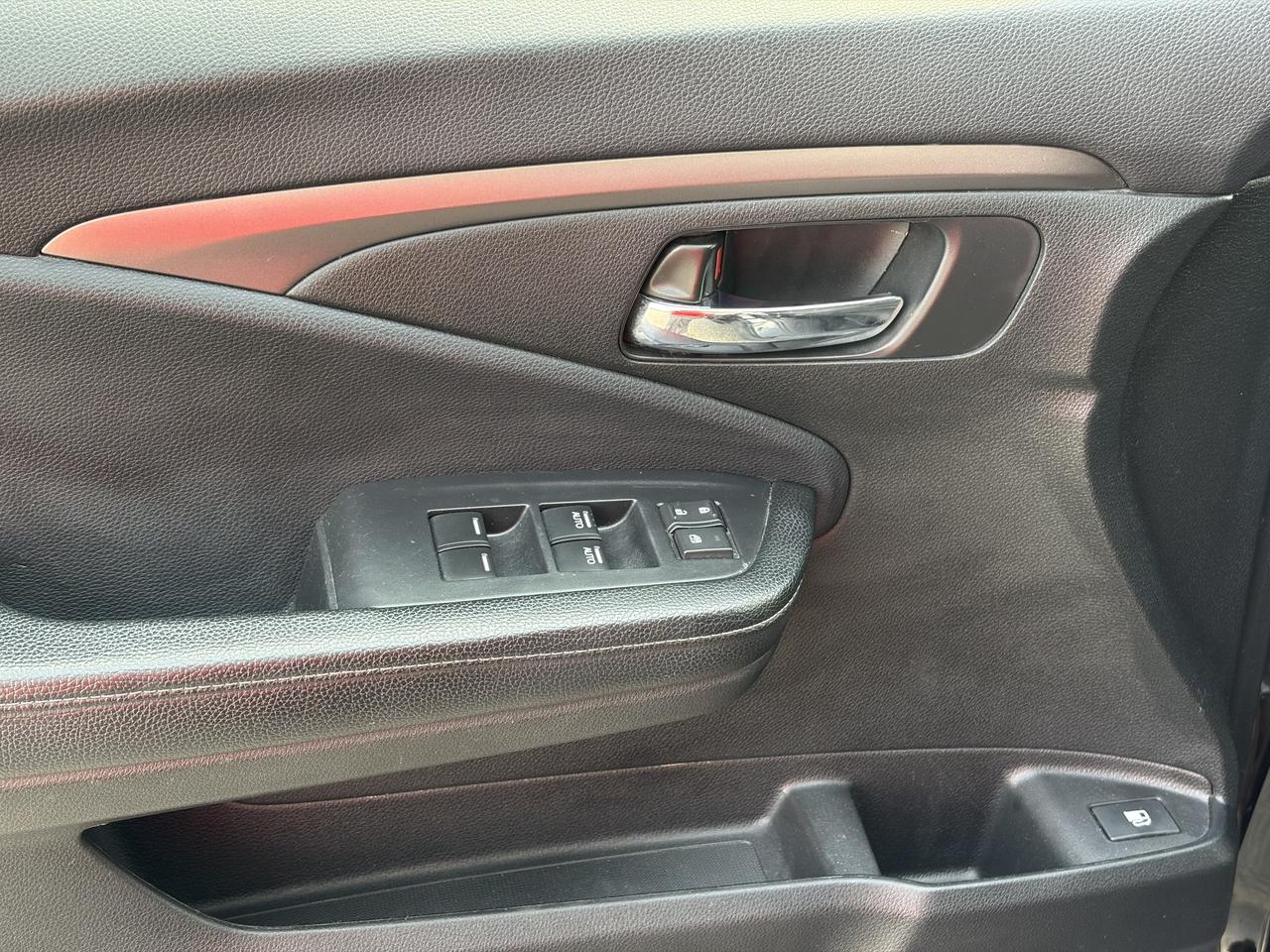 2018 Honda Ridgeline LX AWD   Heated Seats   Adaptive Cruise Photo