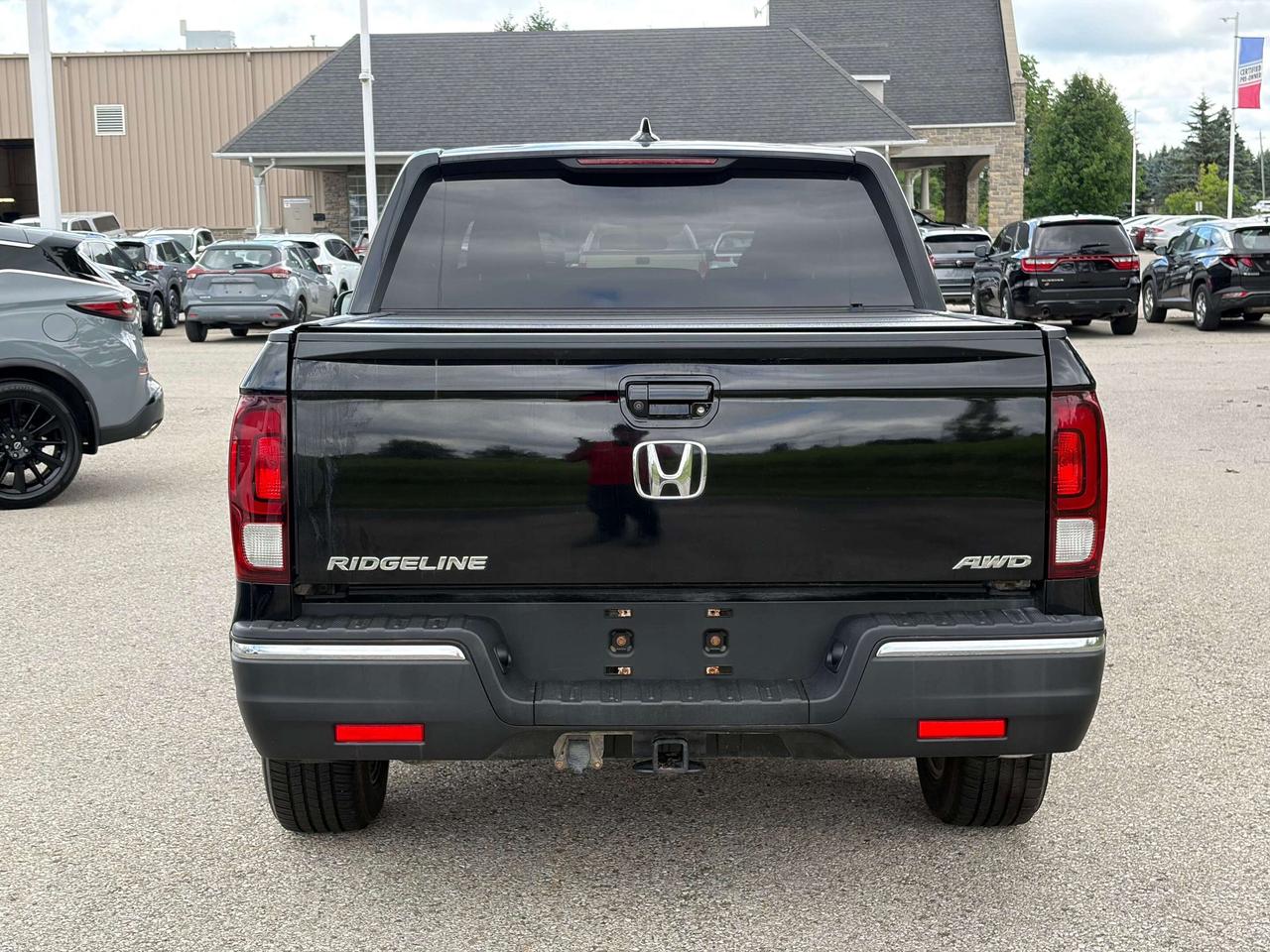2018 Honda Ridgeline LX AWD   Heated Seats   Adaptive Cruise Photo