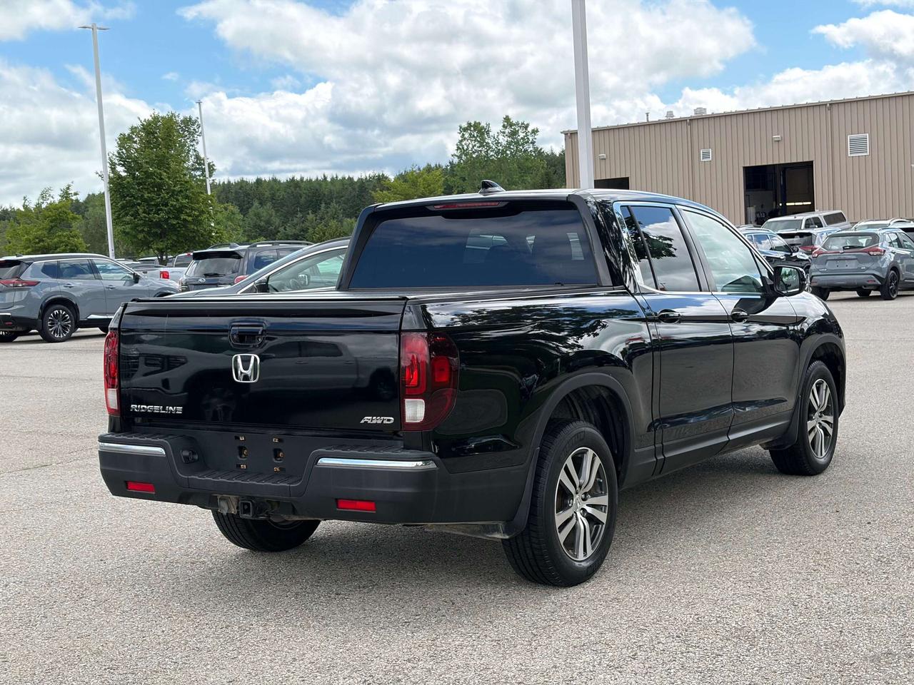 2018 Honda Ridgeline LX AWD   Heated Seats   Adaptive Cruise Photo