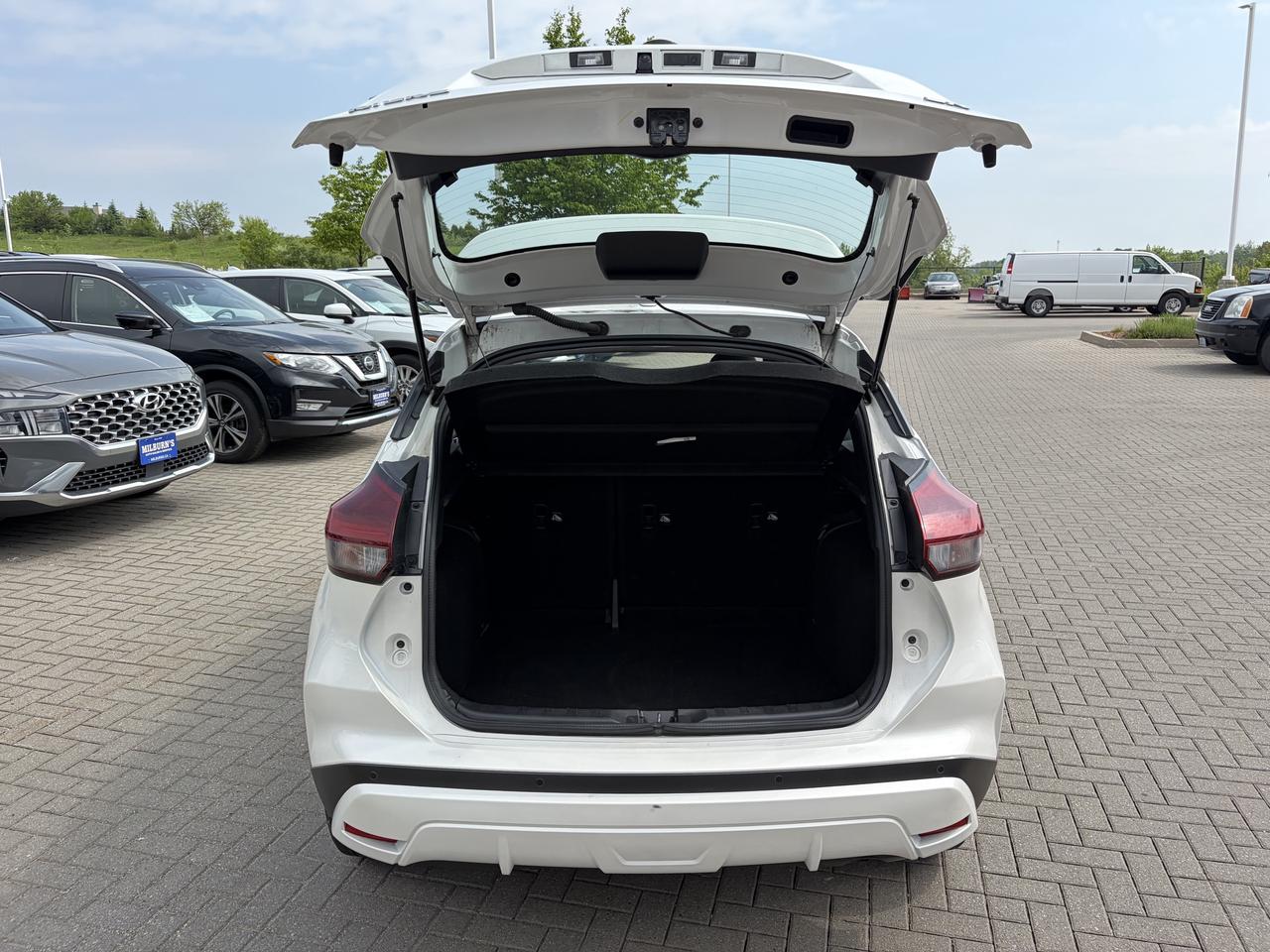 2024 Nissan Kicks SR   Premium Pkg.   Heated Seats & Steering Wheel Photo