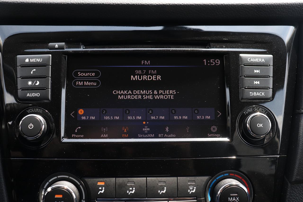 2019 Nissan Rogue ONE OWNER NO ACCIDENTS DEALER SERVICE REMOTE START Photo