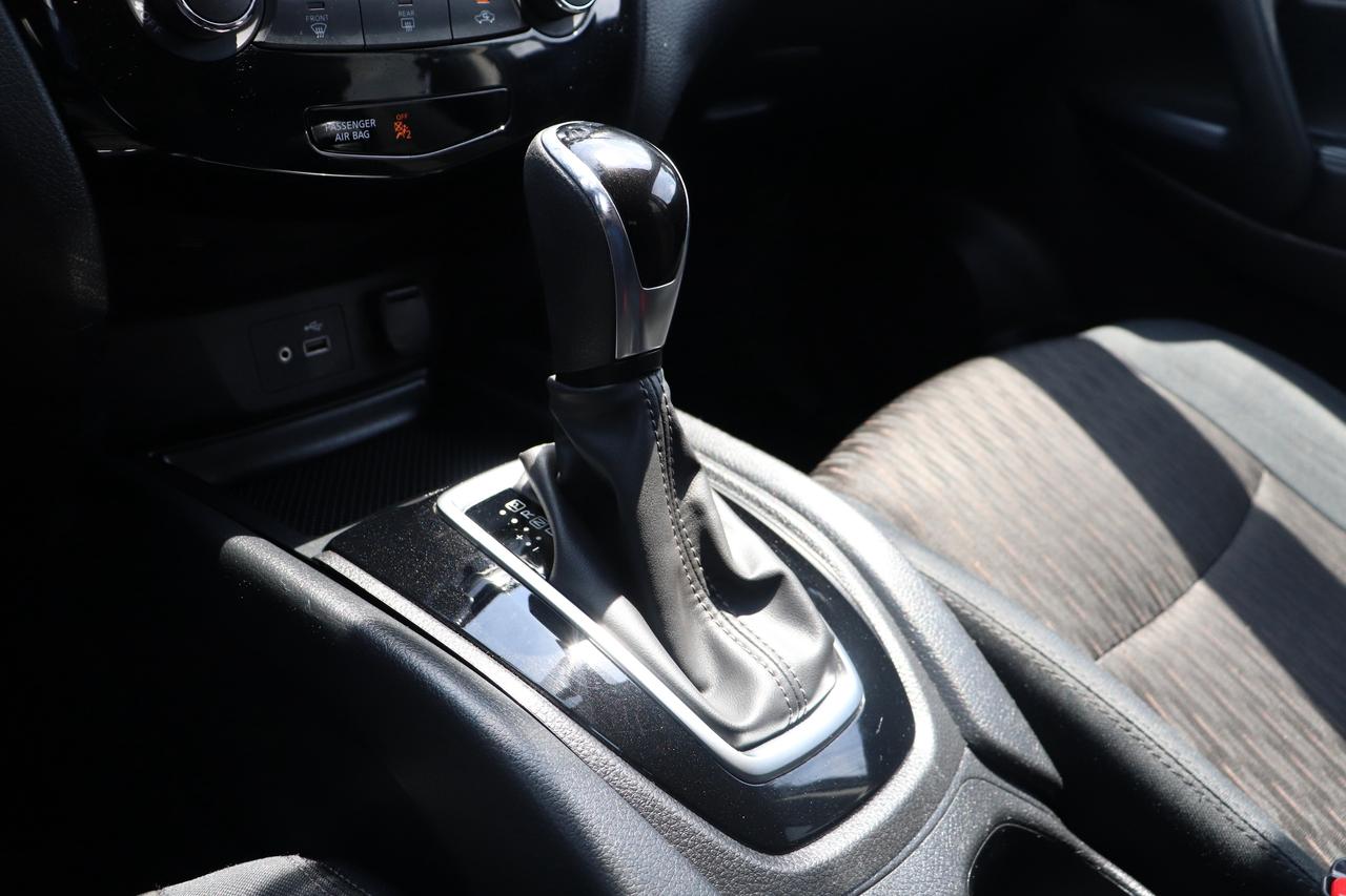 2019 Nissan Rogue ONE OWNER NO ACCIDENTS DEALER SERVICE REMOTE START Photo