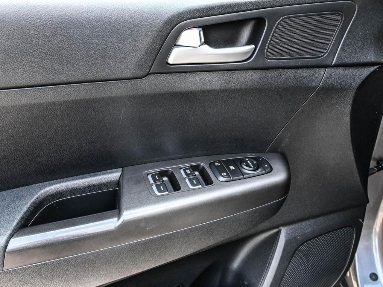 2018 Kia Sportage LX FWD   1owner, Lowest KMS Photo