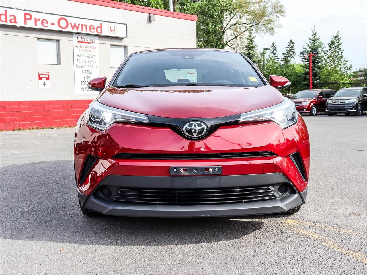 2018 Toyota C-HR XLE BLUETOOTH APPLE CARPLAY Photo