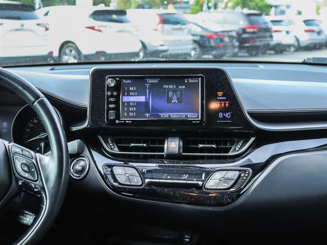 2018 Toyota C-HR XLE BLUETOOTH APPLE CARPLAY Photo