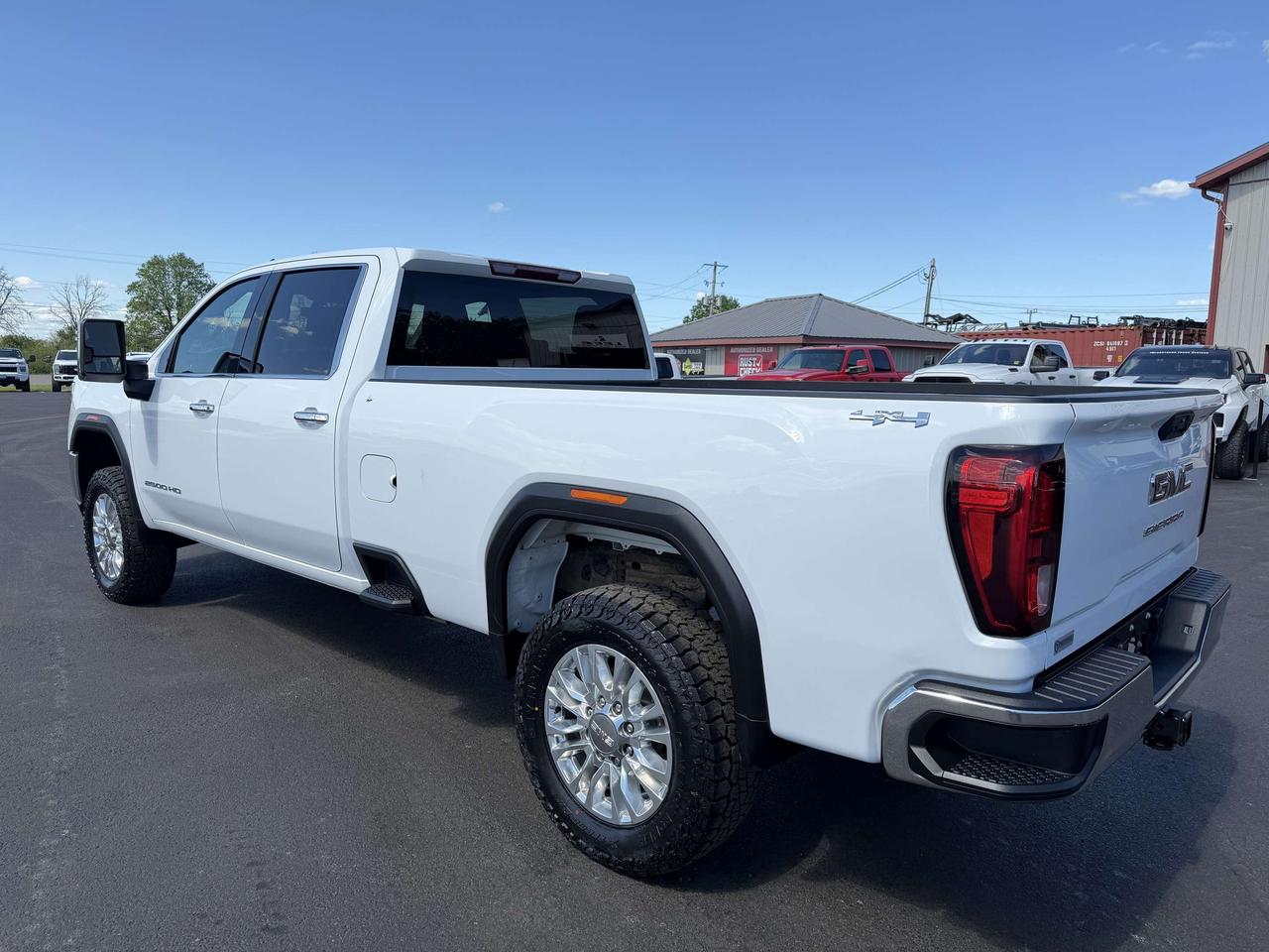 2023 GMC SIERRA 2500HD 4WD CREW LONG BOX DURAMAX Photo