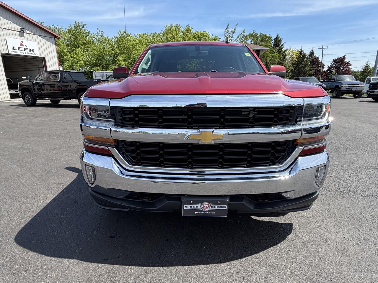 2018 Chevrolet Silverado 1500 4WD Crew Cab Photo