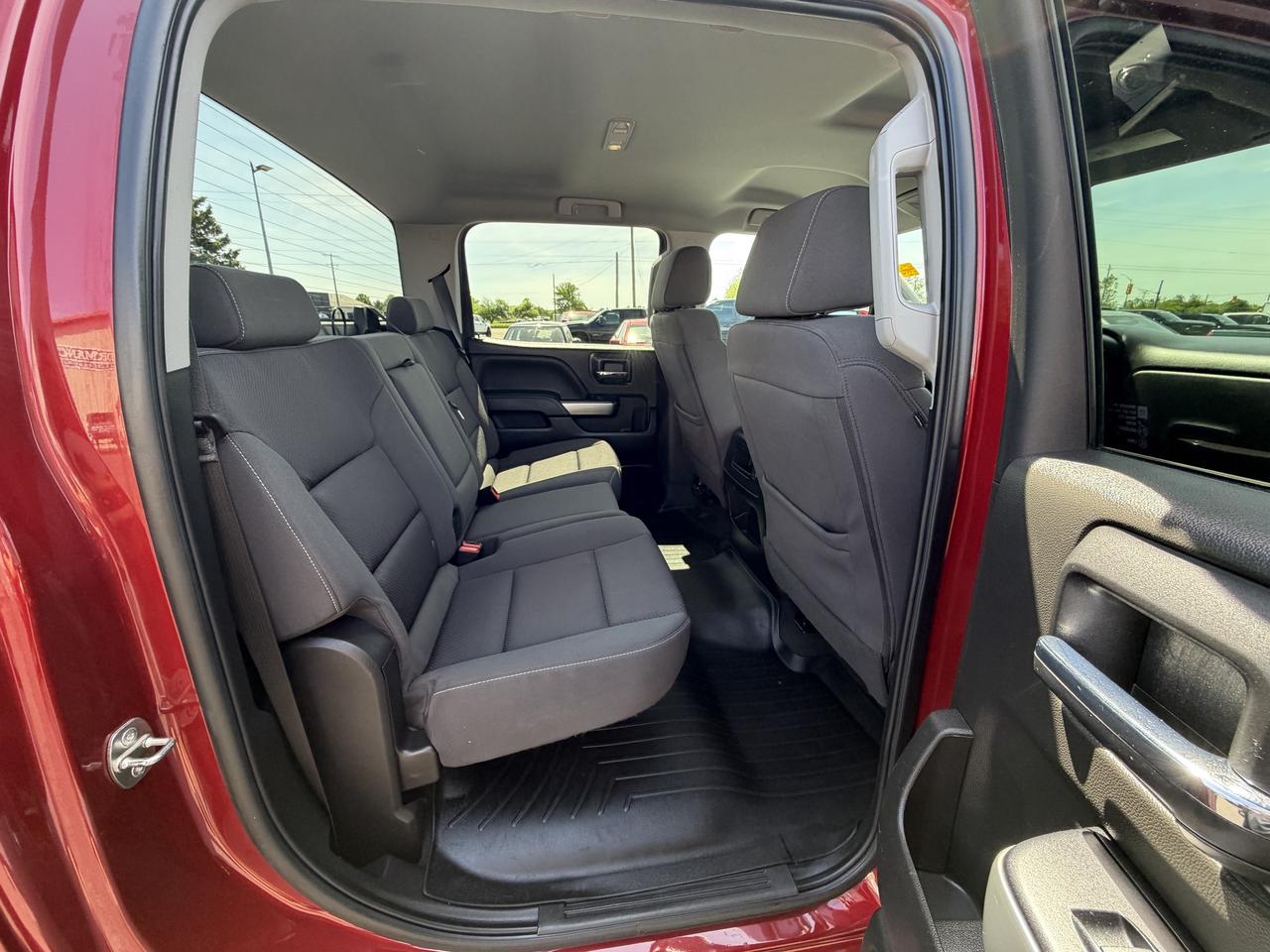 2018 Chevrolet Silverado 1500 4WD Crew Cab Photo