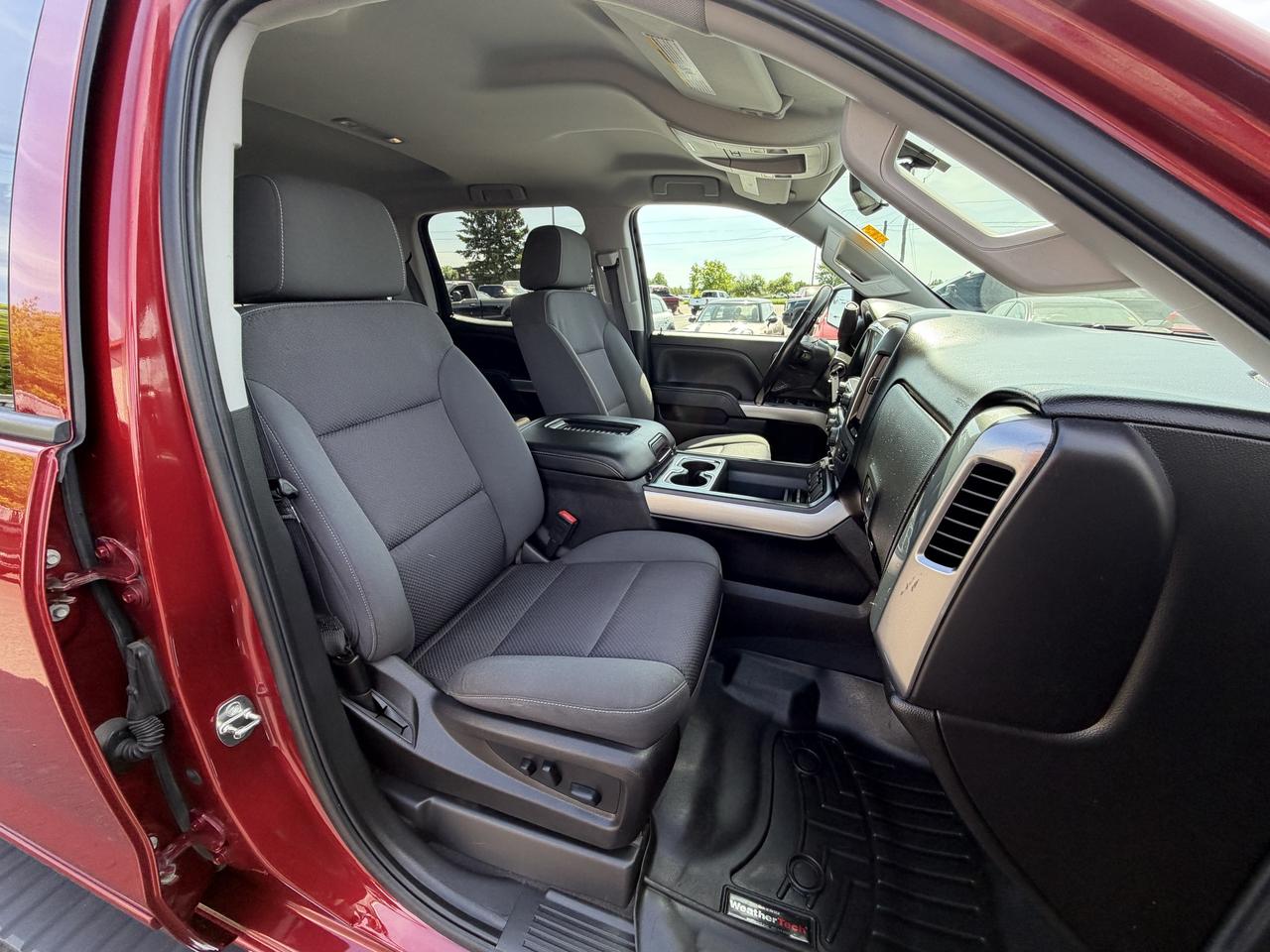 2018 Chevrolet Silverado 1500 4WD Crew Cab Photo