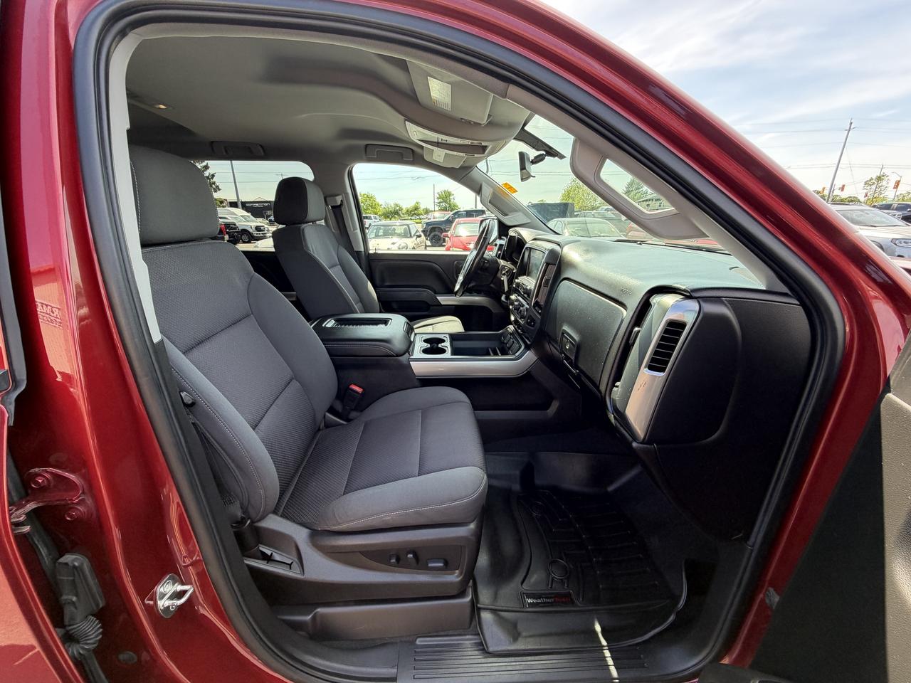 2018 Chevrolet Silverado 1500 4WD Crew Cab Photo