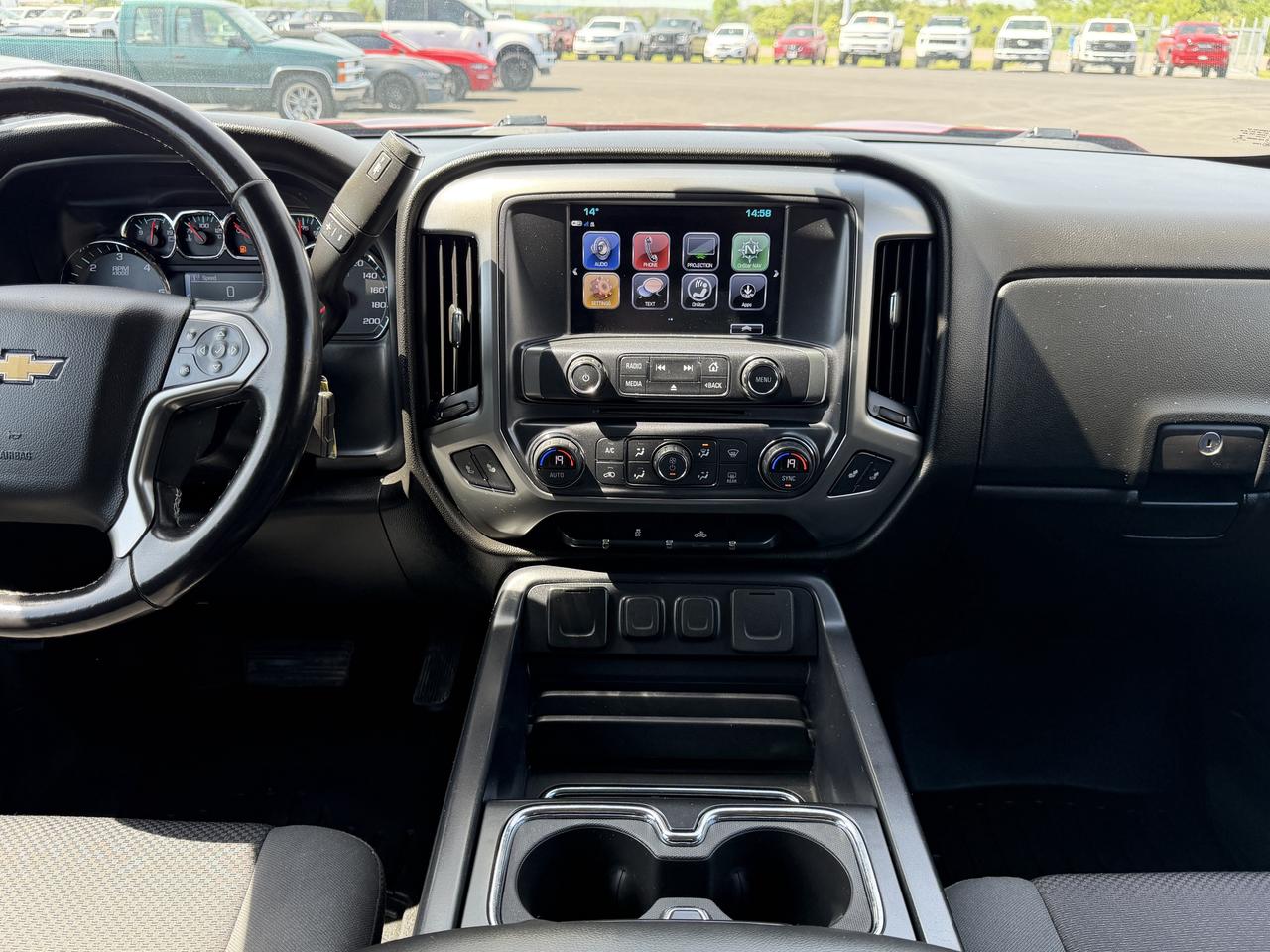 2018 Chevrolet Silverado 1500 4WD Crew Cab Photo