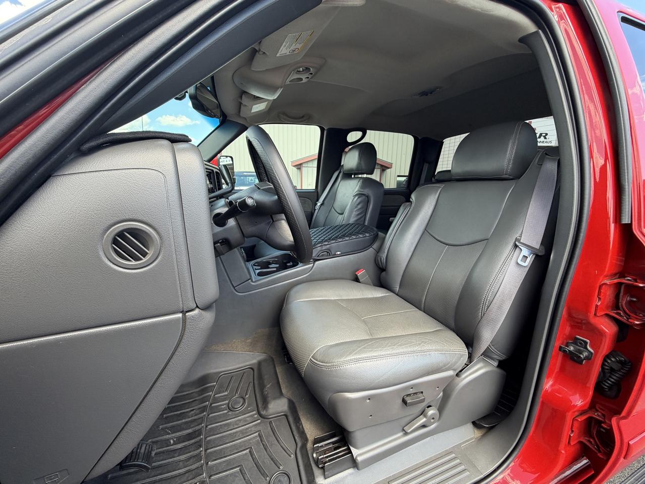 2003 Chevrolet 2500 LIFT/WHEEL/TIRE/BUMPER PKG!! Photo