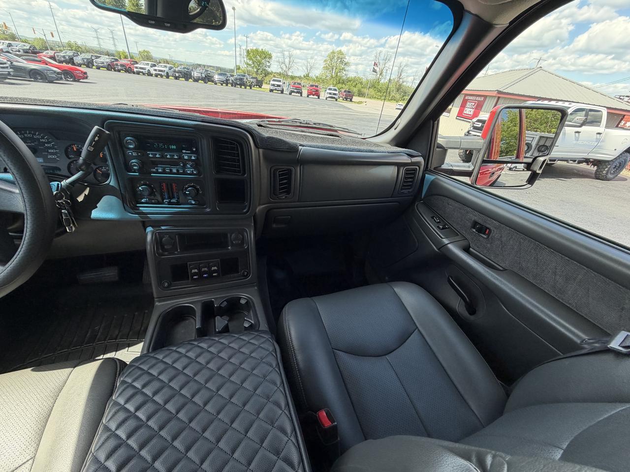 2003 Chevrolet 2500 LIFT/WHEEL/TIRE/BUMPER PKG!! Photo