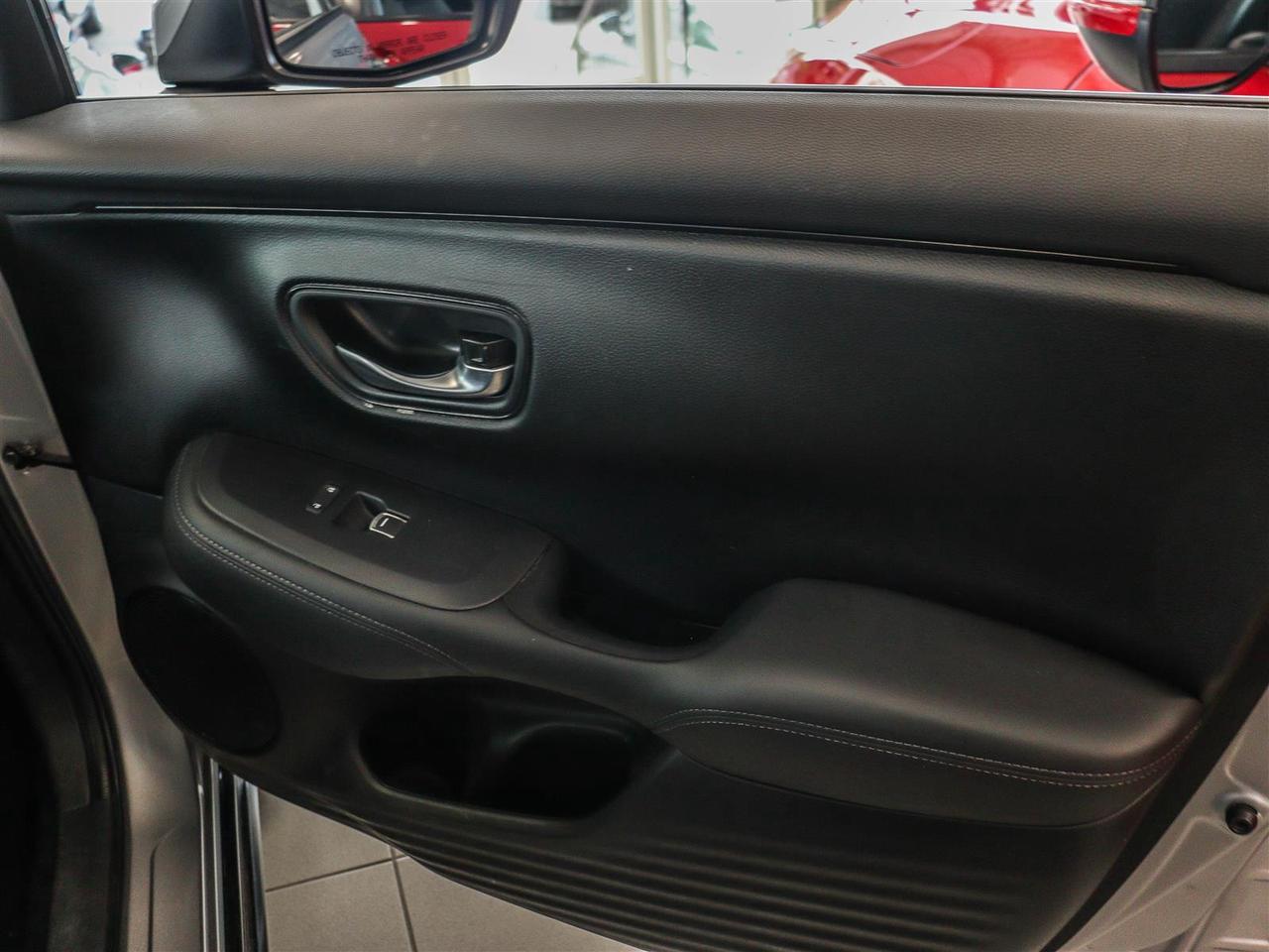 2026 Honda HR-V EX-L AWD SUNROOF LEATHER Photo
