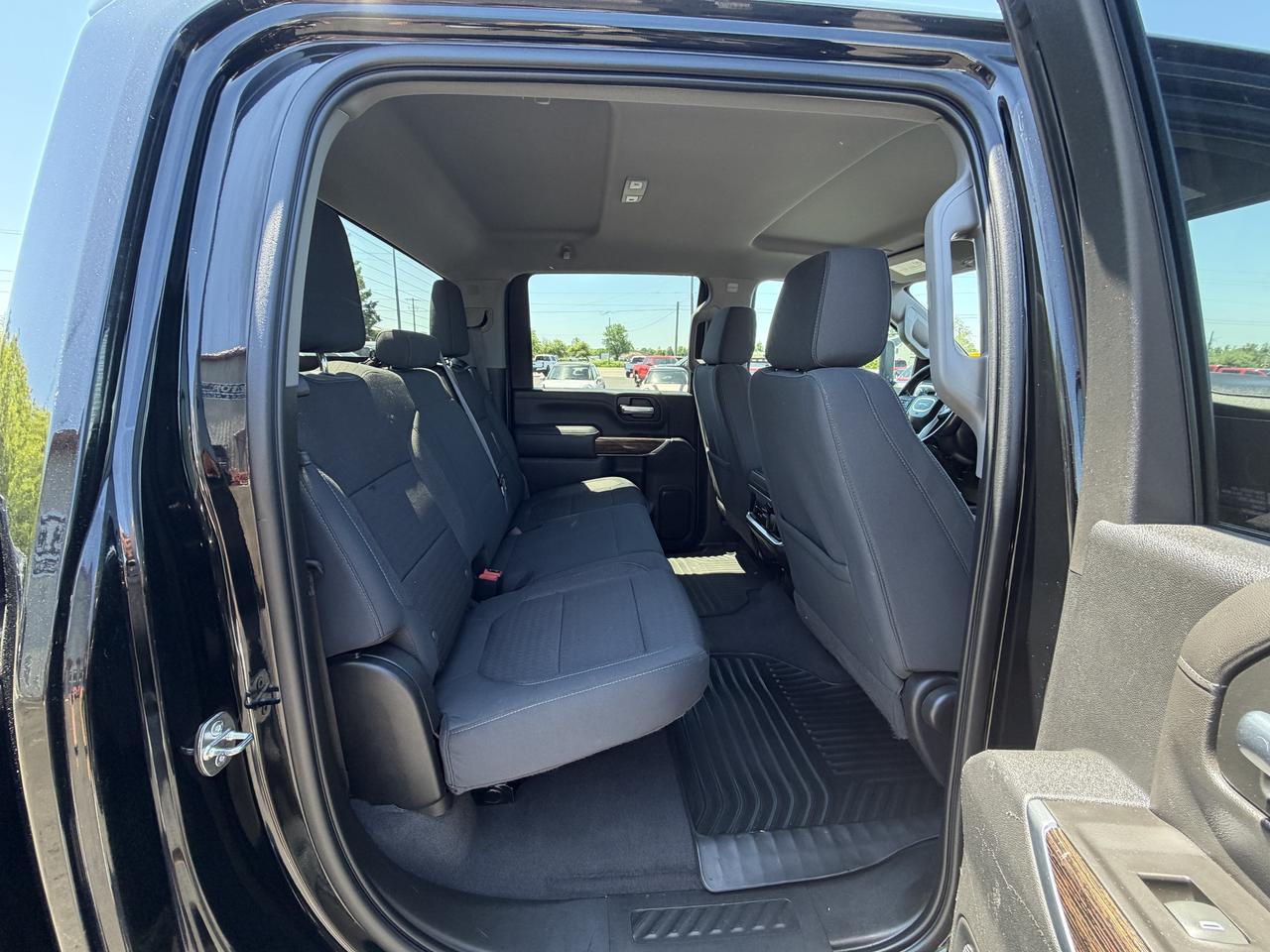 2021 GMC SIERRA 2500HD 4WD Crew Cab 172  SLE Photo