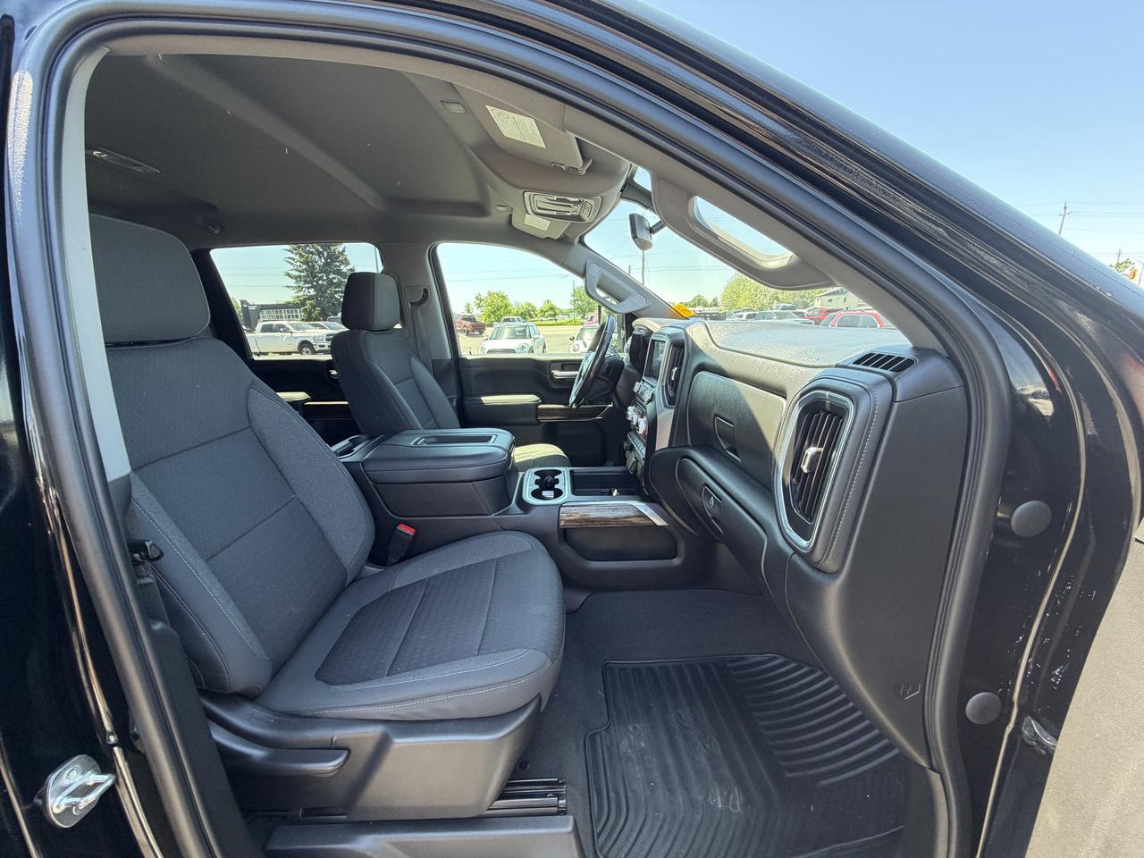 2021 GMC SIERRA 2500HD 4WD Crew Cab 172  SLE Photo