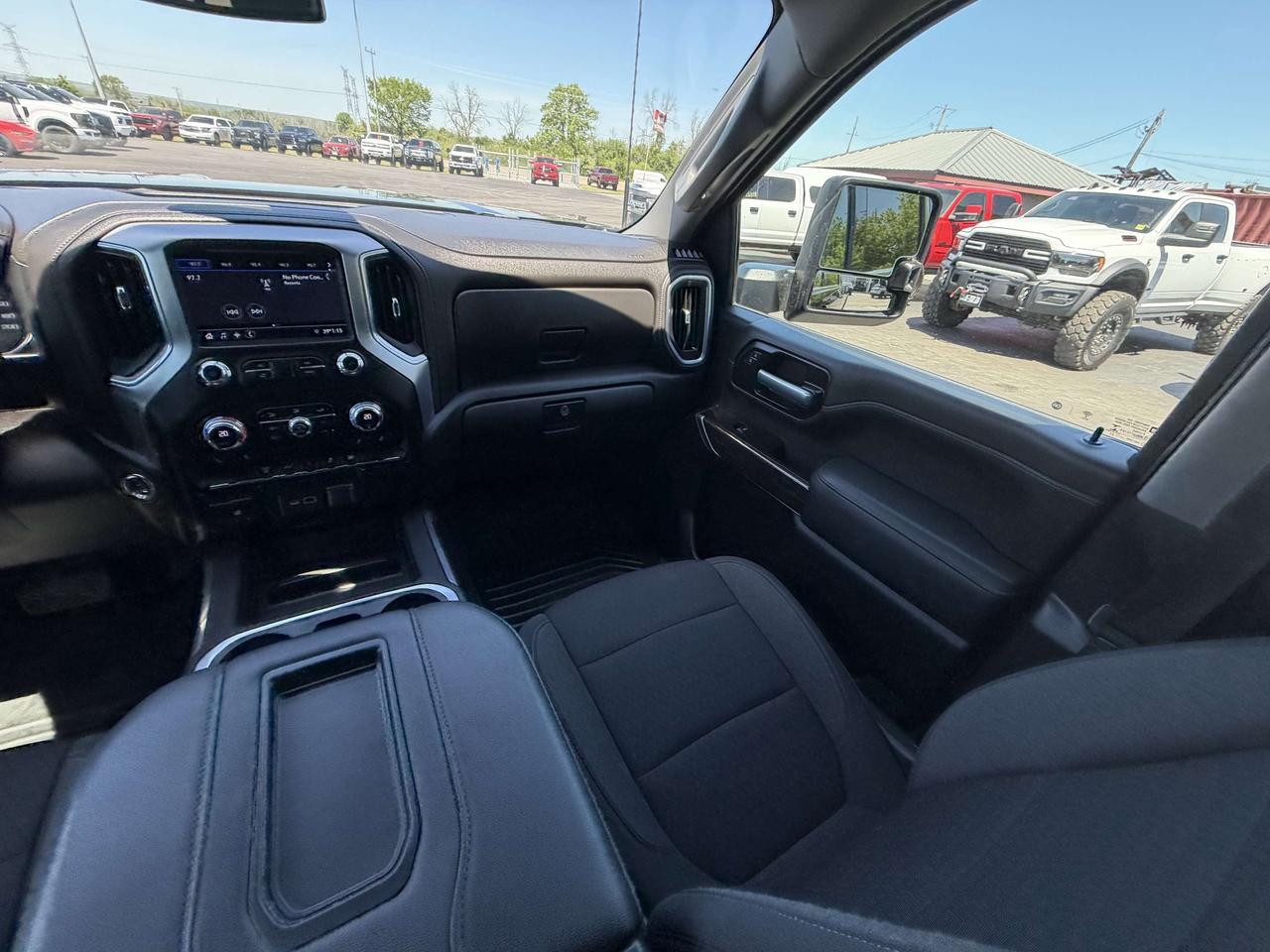 2021 GMC SIERRA 2500HD 4WD Crew Cab 172  SLE Photo