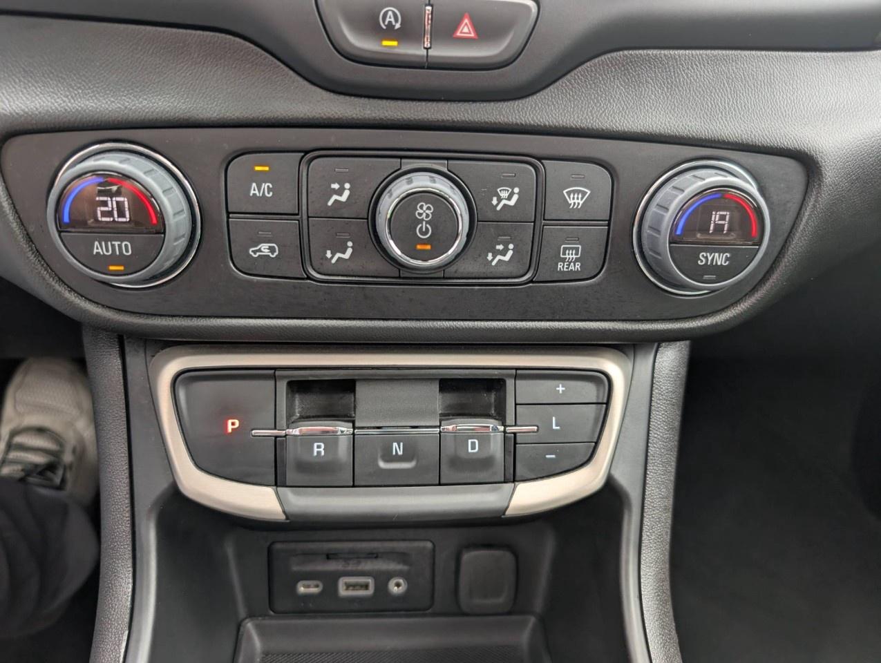 2024 GMC Terrain AWD Denali Photo