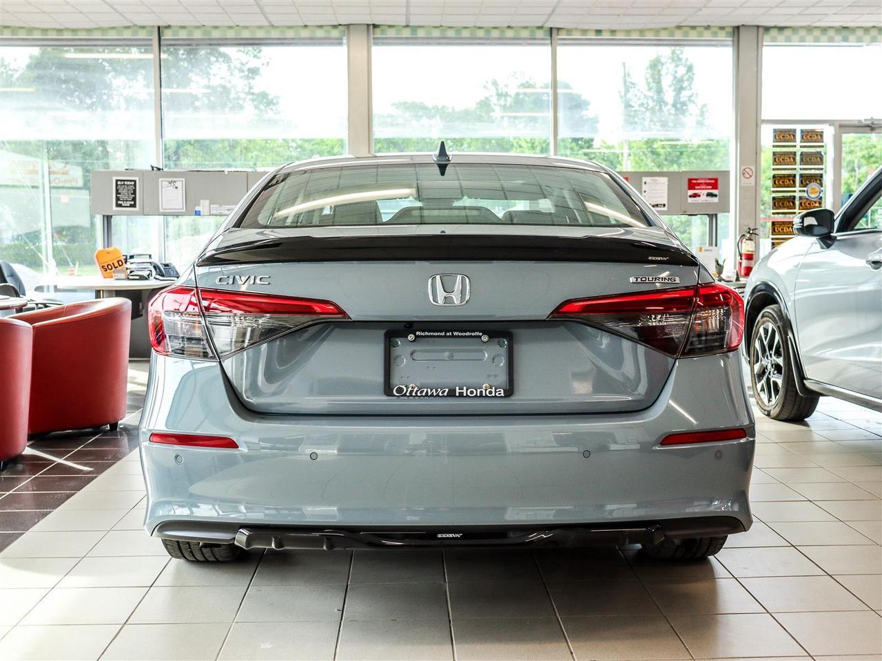 2022 Honda Civic TOURING LEATHER NAVI SUNROOF Photo